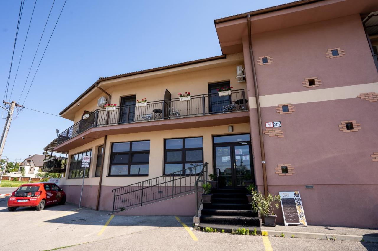 Penzion Toscana Nitra Eksteriør bilde