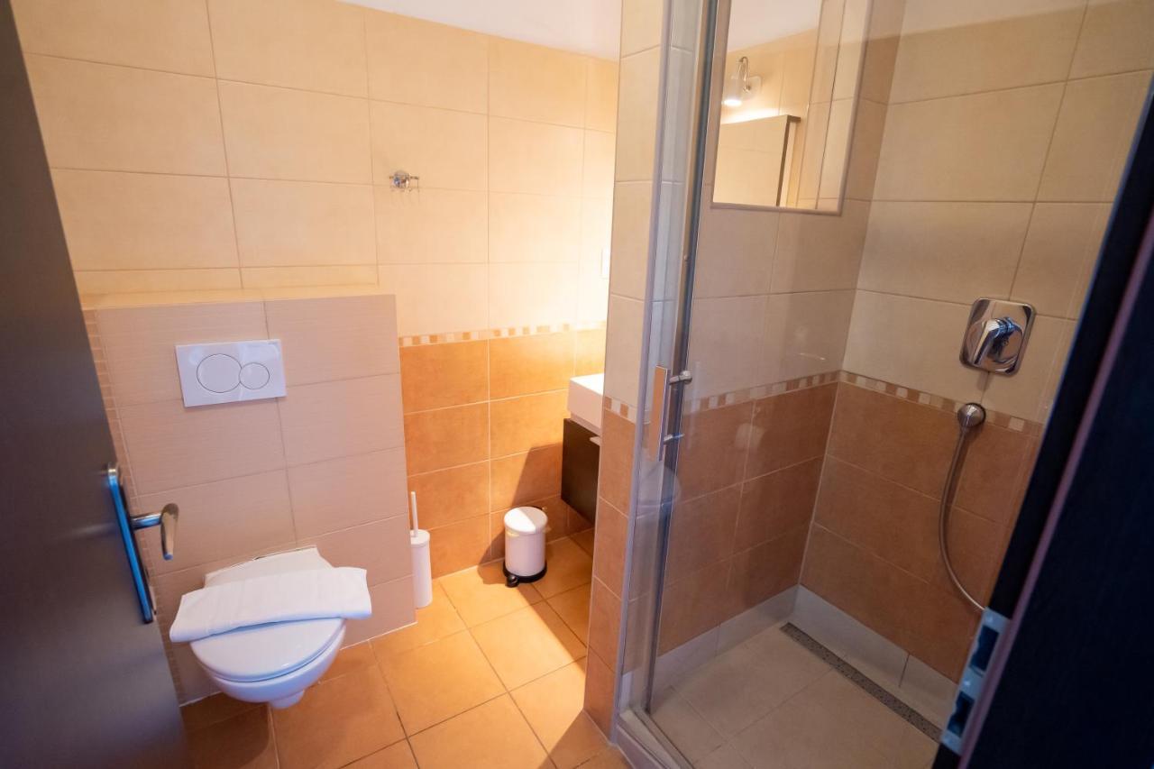 Penzion Toscana Nitra Eksteriør bilde