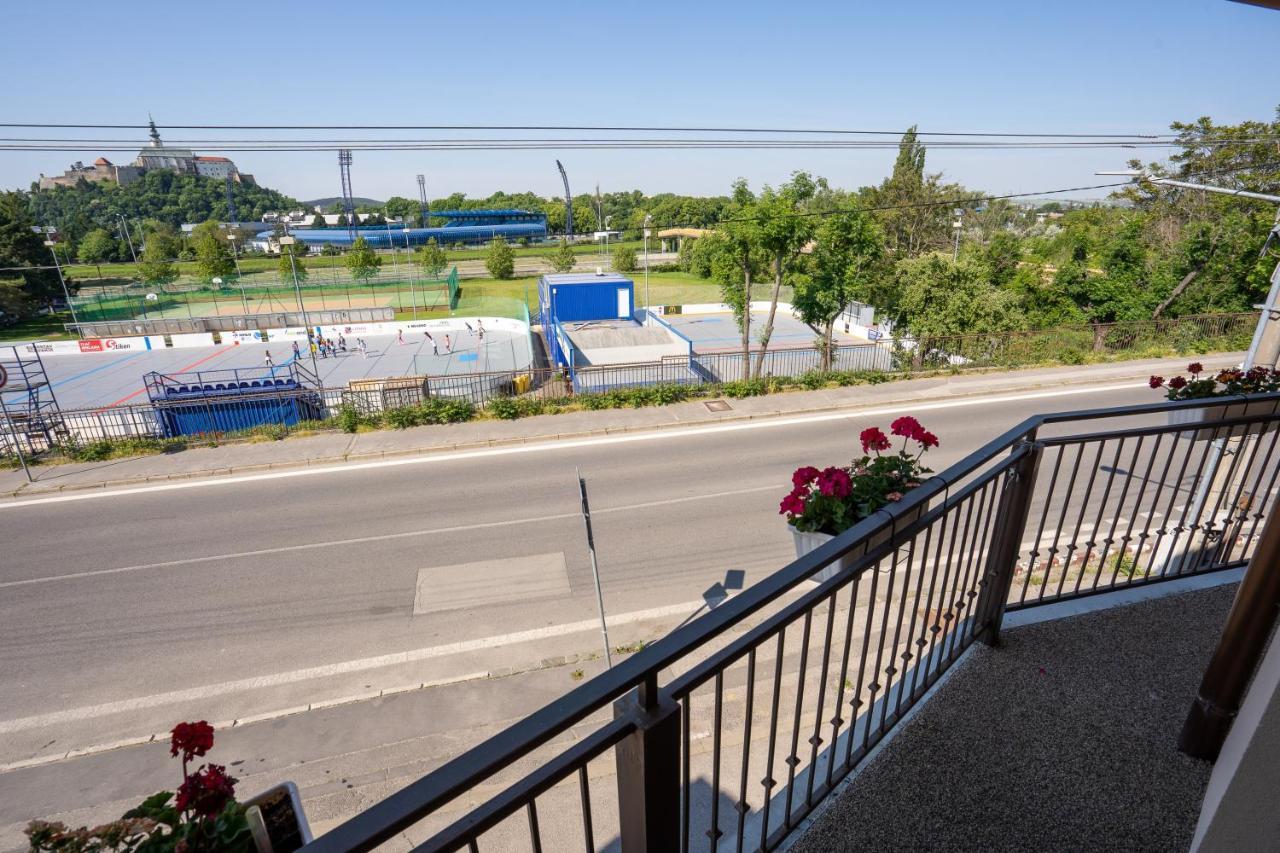 Penzion Toscana Nitra Eksteriør bilde
